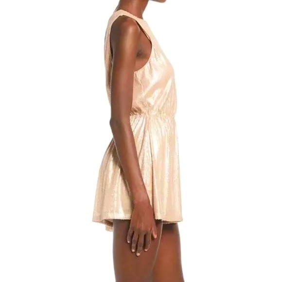 ❤️ ASTR the label Gold Sequined Romper - Picture 3 of 7